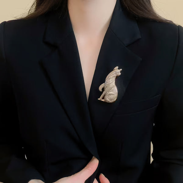 Light Luxury Textured Metal Dog Brooch Pin — Statement Fashion Corsage, Elegant Gift & Wholesale Available