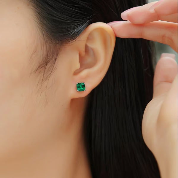 New Fashion Lab-Grown Emerald Stud Earrings 925 Sterling Silver – Anti-Tarnish Light Luxury for Women