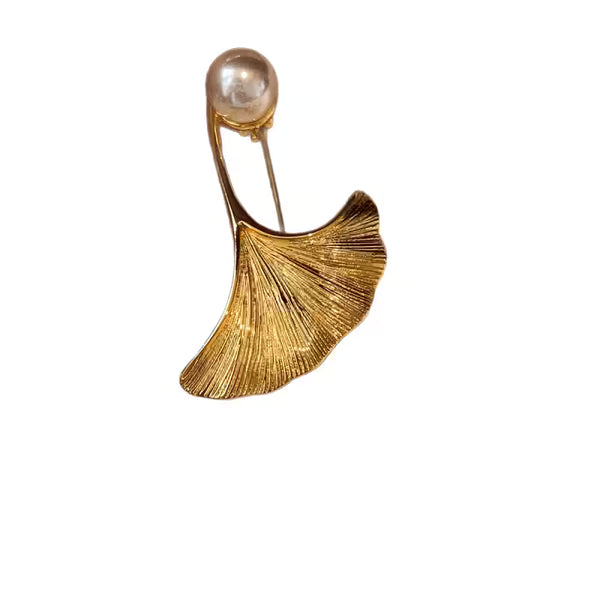 Light Luxury Electroplated Maple Leaf & Pearl Brooch Pin — Minimalist Versatile Niche Corsage Jewelry for Women